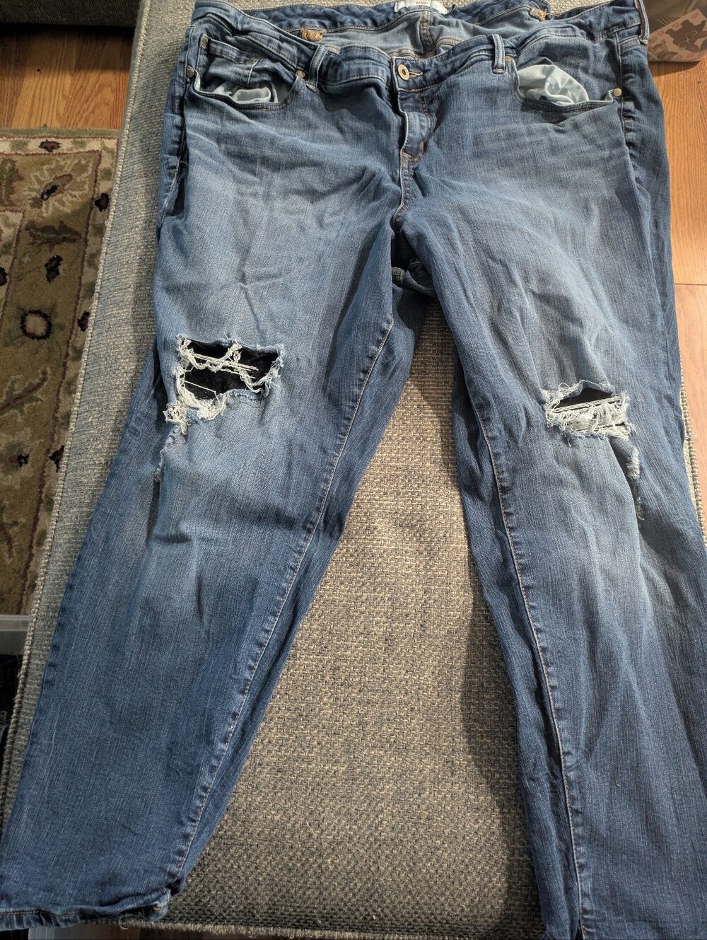 Women’s Distressed Blue Jeans - Casual Ripped Denim